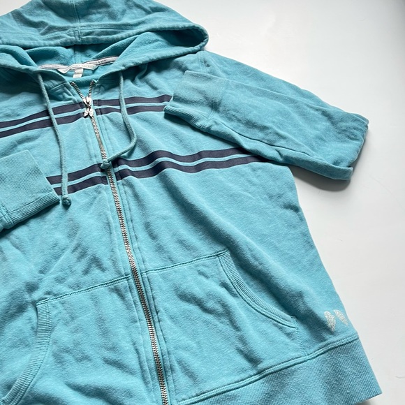🩷VICTORIA SECRET ANGEL LOGO ZIP UP HOODIE SWEATSHIRT SIZE MEDIUM ANGEL WINGS - Picture 8 of 16